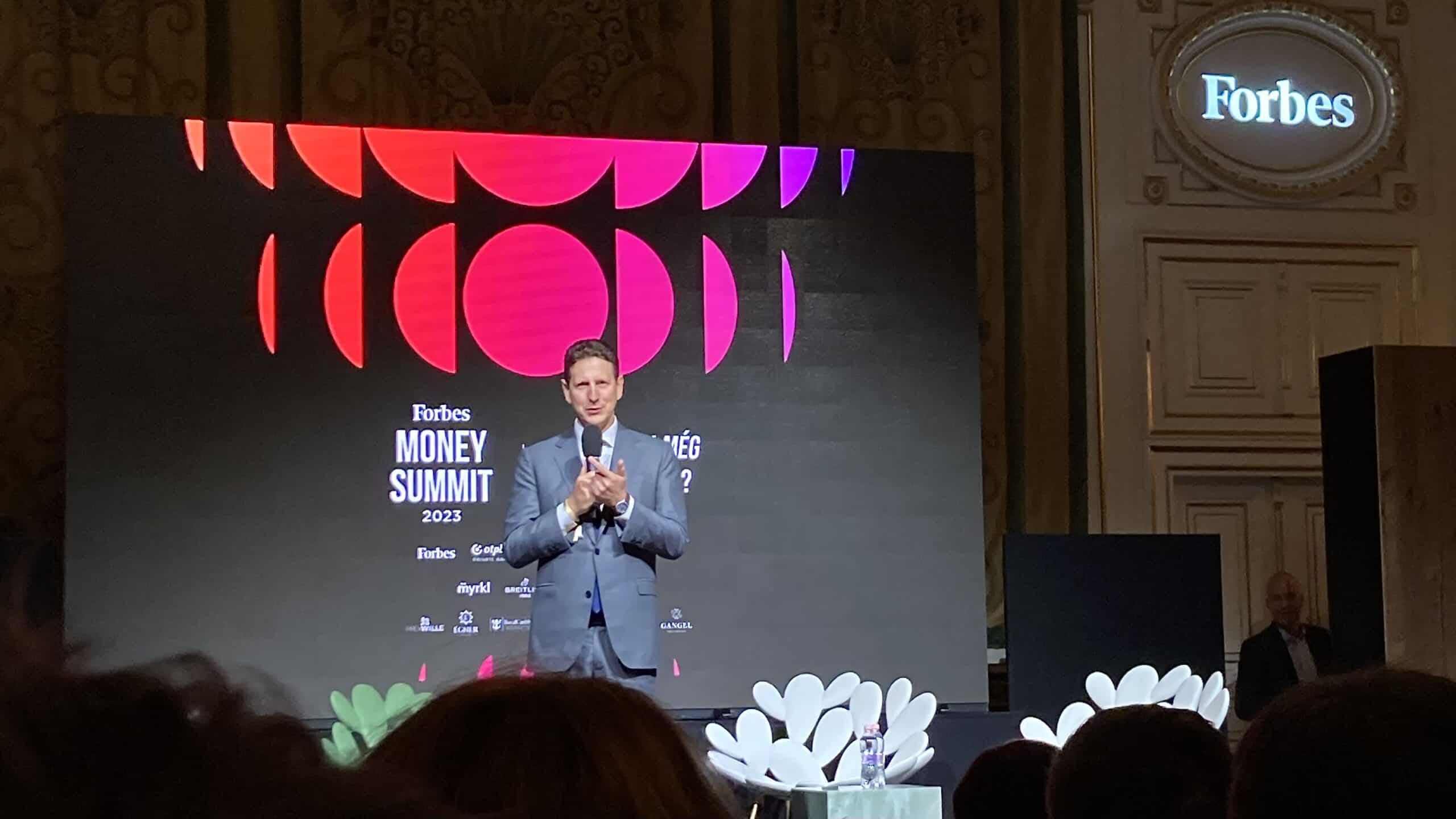 Read more about the article Ott voltunk a Forbes Money Summiten